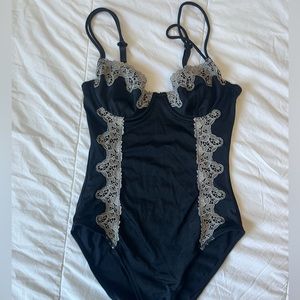 VINTAGE Y2K Lace Black and White Body Suit 34A Coquette Aesthetic🎀🖤